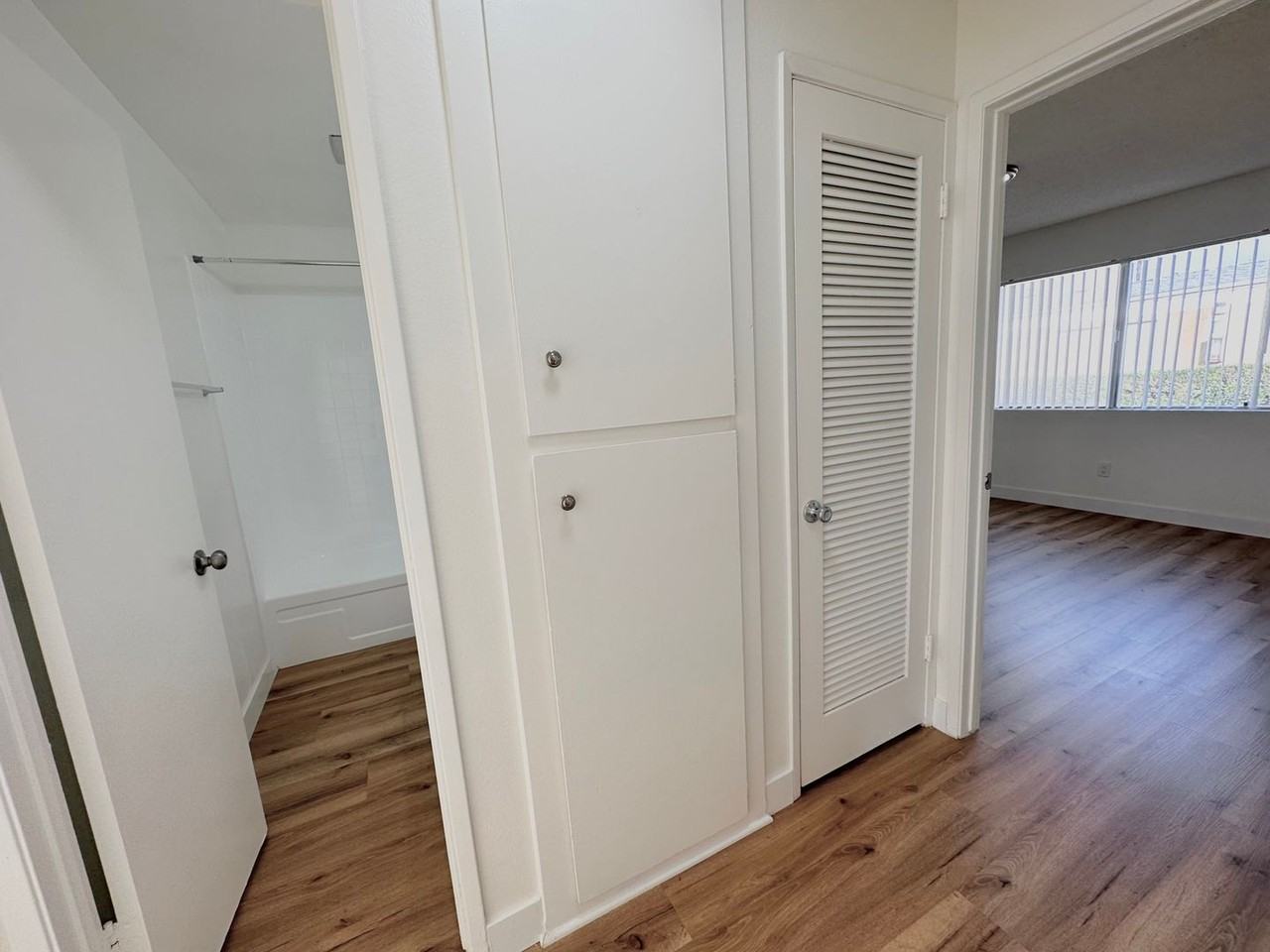 Townhome 2 bed 1.5 Bath in Anaheim - Photo 5 of 10