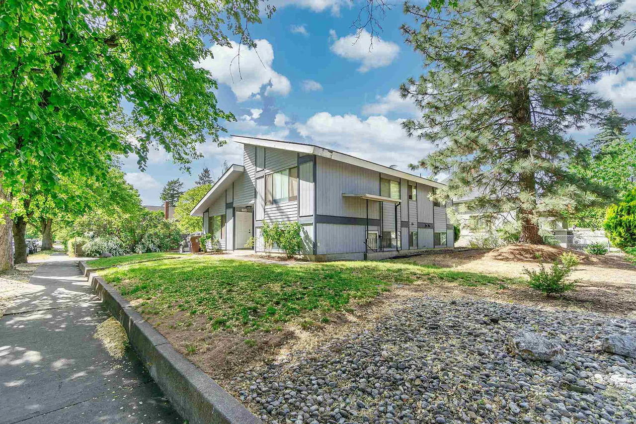 Jefferson-Nora Triplex - Photo 2 of 4