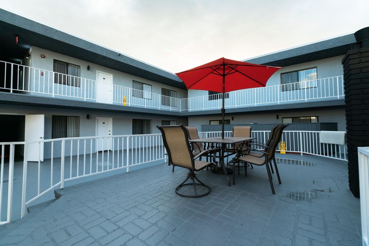 17211 Chatsworth Street - Photo 6 of 9