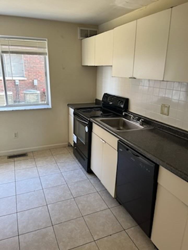 Timber Place Apartments LLC - Photo 2 of 12