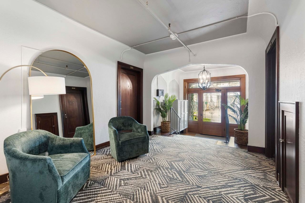 Westland Manor - Photo 4 of 4