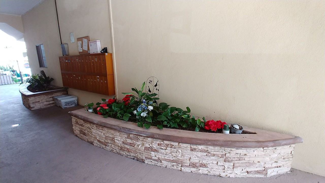 Courtyard at Cordova - Photo 4 of 6