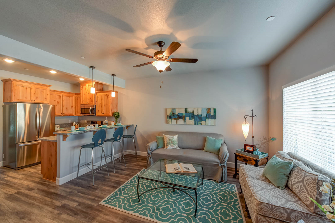 Midtown 557 - Photo 3 of 13