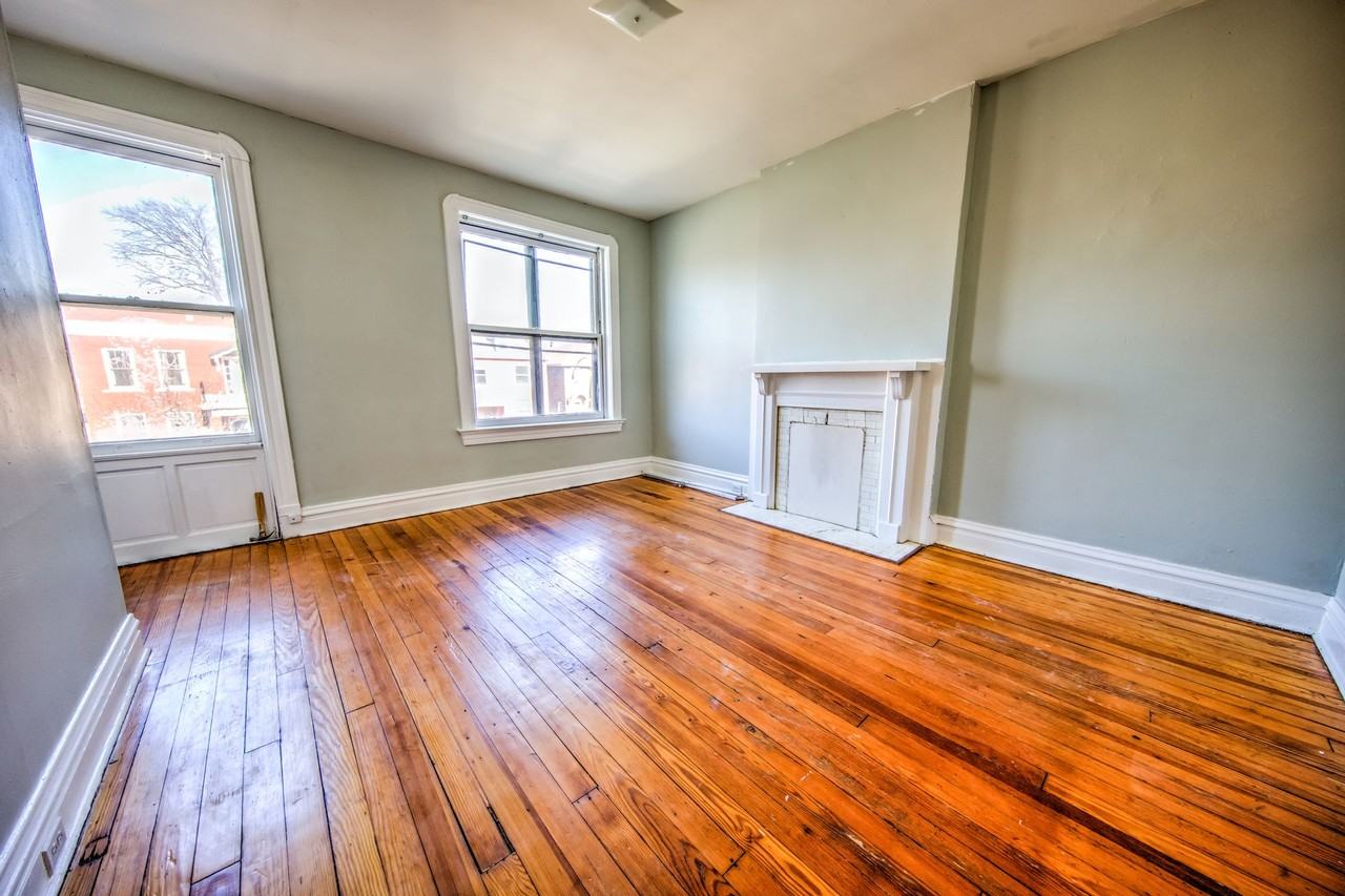 Very nice spacious 1 bedroom 1 bath with hardwood throughout and located in a great city neighborhood! - Photo 7 of 13