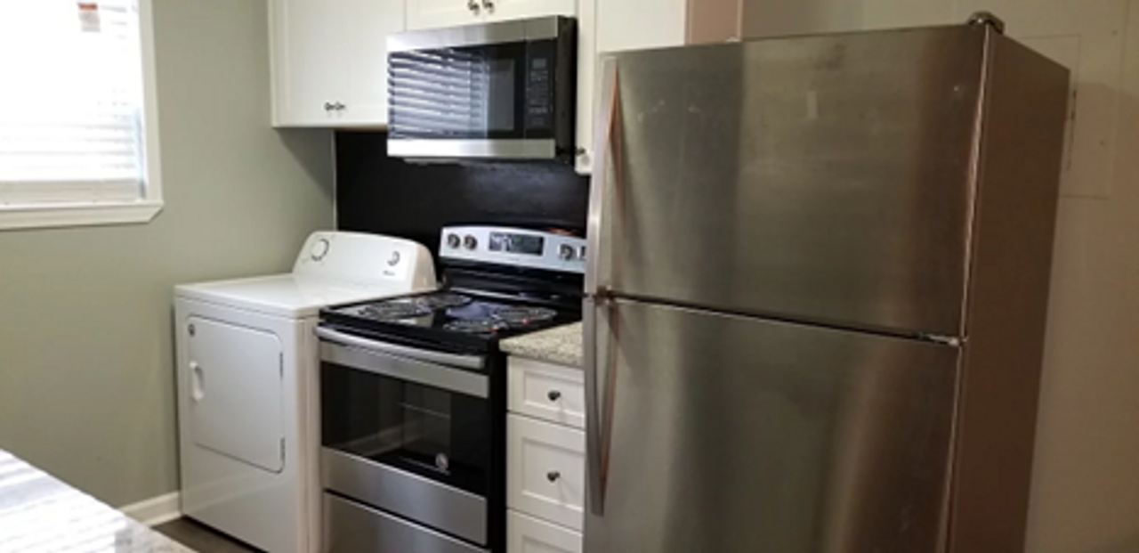 Avondale III Apartments - Photo 7 of 9