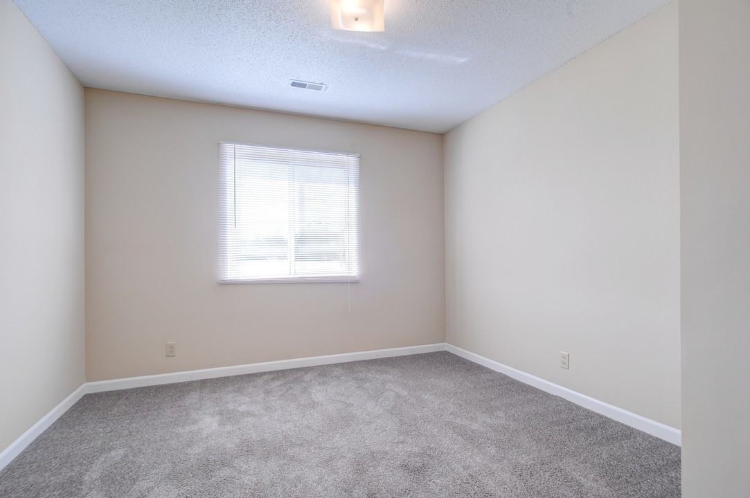 300 E. Fairlawn - Photo 6 of 50