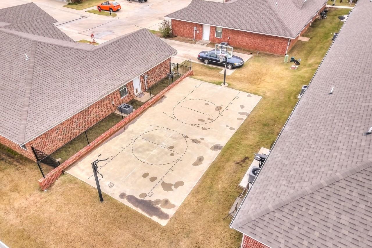 Golden Acres Townhomes - Photo 6 of 7