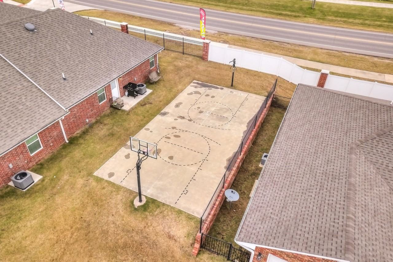 Golden Acres Townhomes - Photo 7 of 7