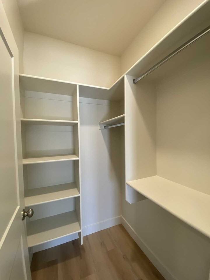 Bedford 642 E Raintree Lane - Photo 3 of 24