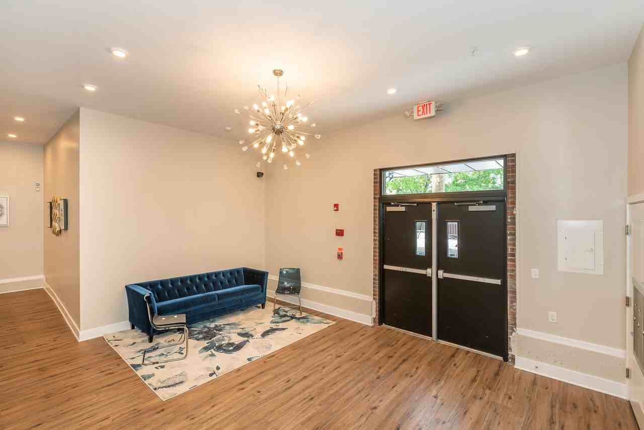 Brand New Modern Apartments - Photo 6 of 12