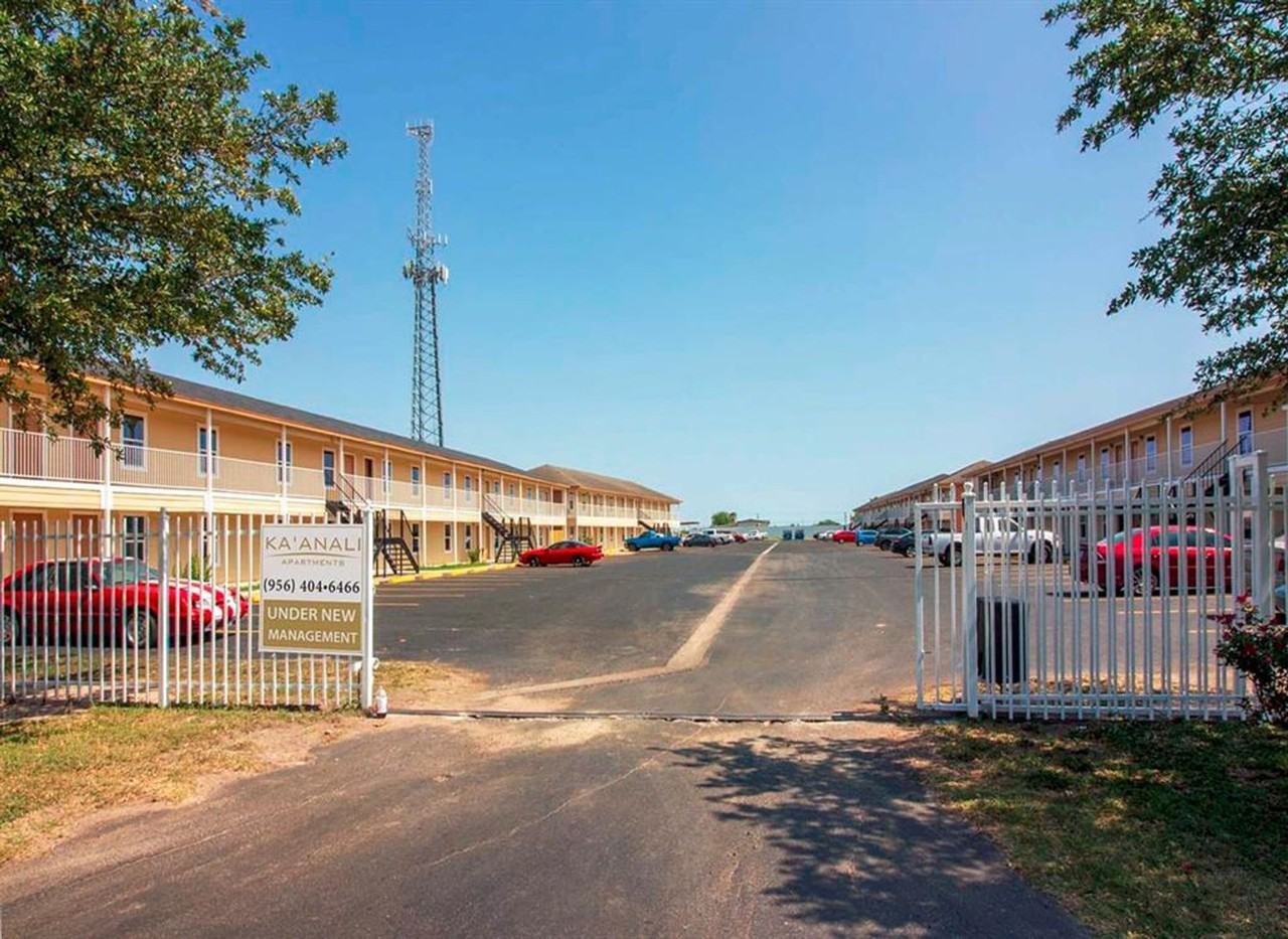 Ka'Anali Apartments - Photo 2 of 2