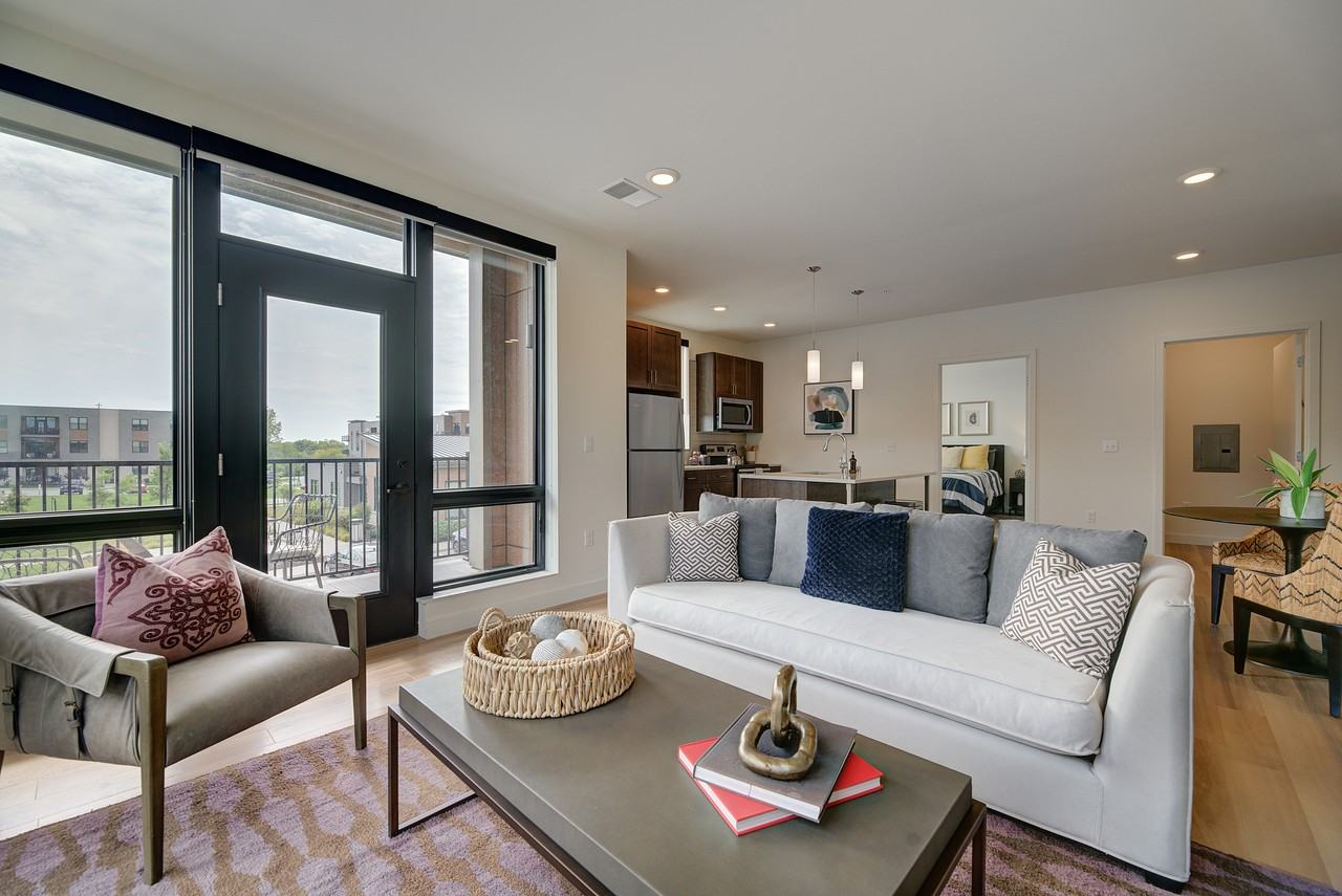 Statesman Apartments - Photo 7 of 36