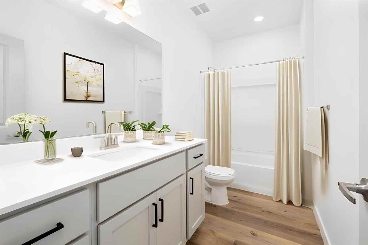 830 S 2342 E - 13113 #13 - Photo 5 of 22