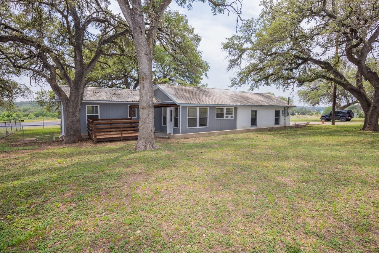 11020 Us Highway 281 N #1 - Photo 3 of 23