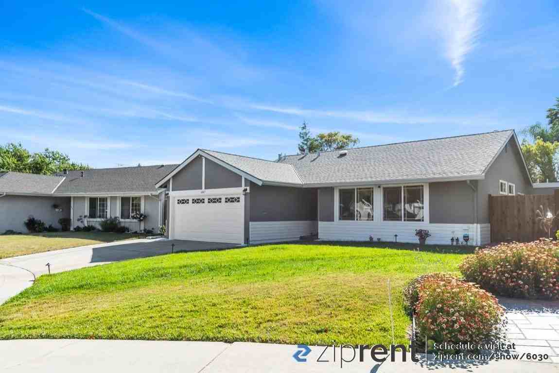 6067 Bigelow Ct - Photo 2 of 22