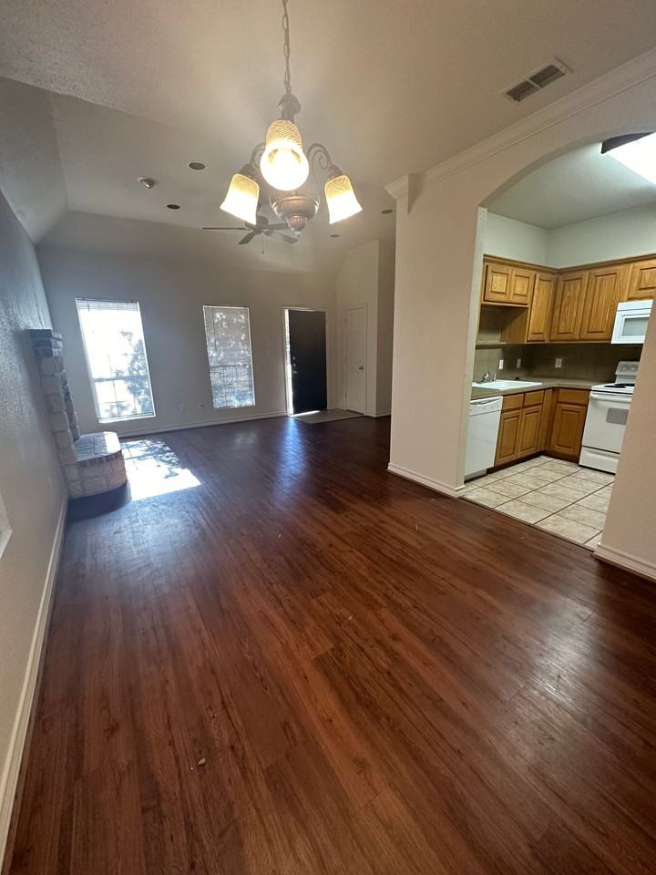 316WANDERSON100-200 - Photo 3 of 8