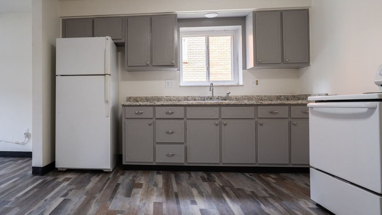 Eastwood Garden Apartments - Photo 6 of 21