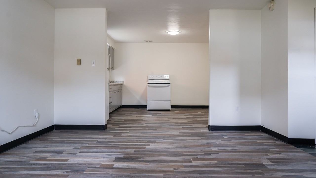 Eastwood Garden Apartments - Photo 2 of 21