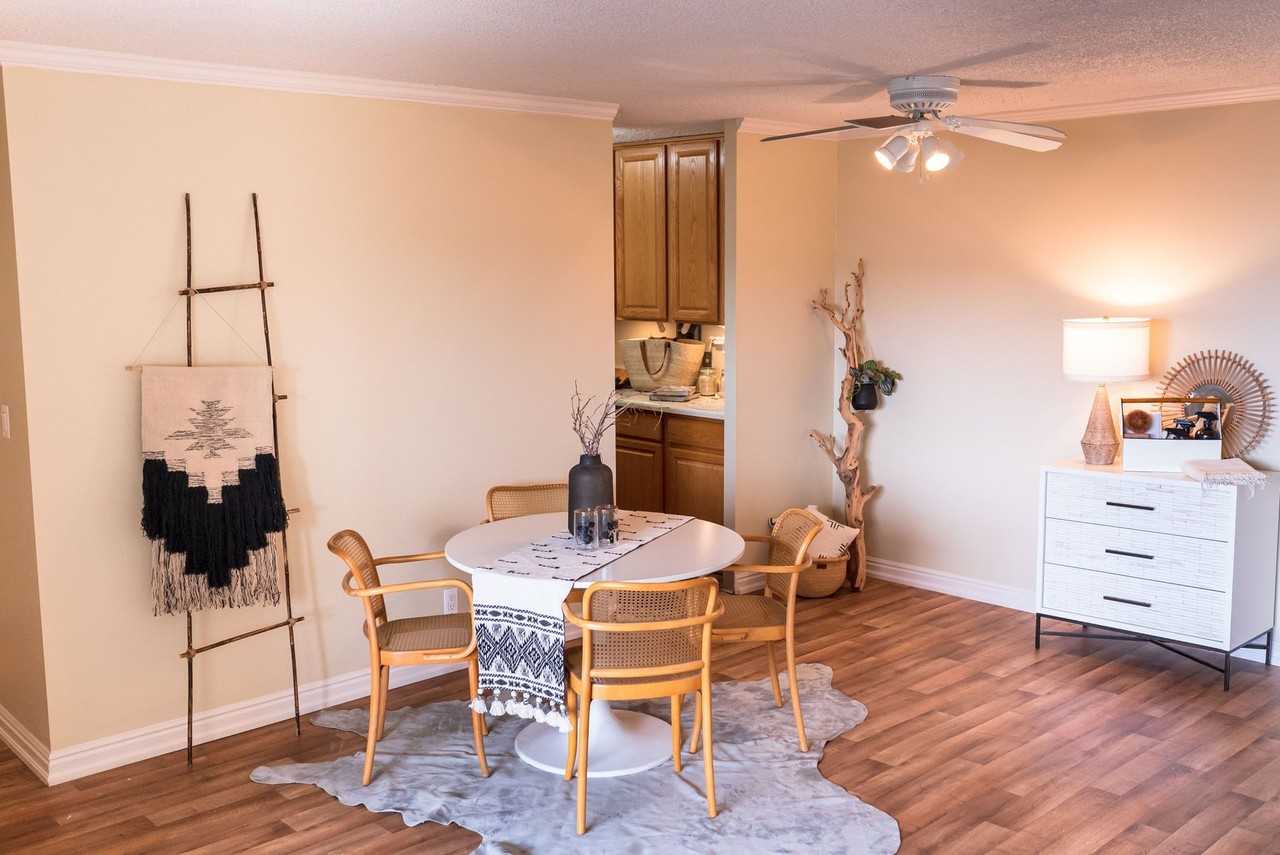 Irving Heights Apartments - Photo 4 of 50