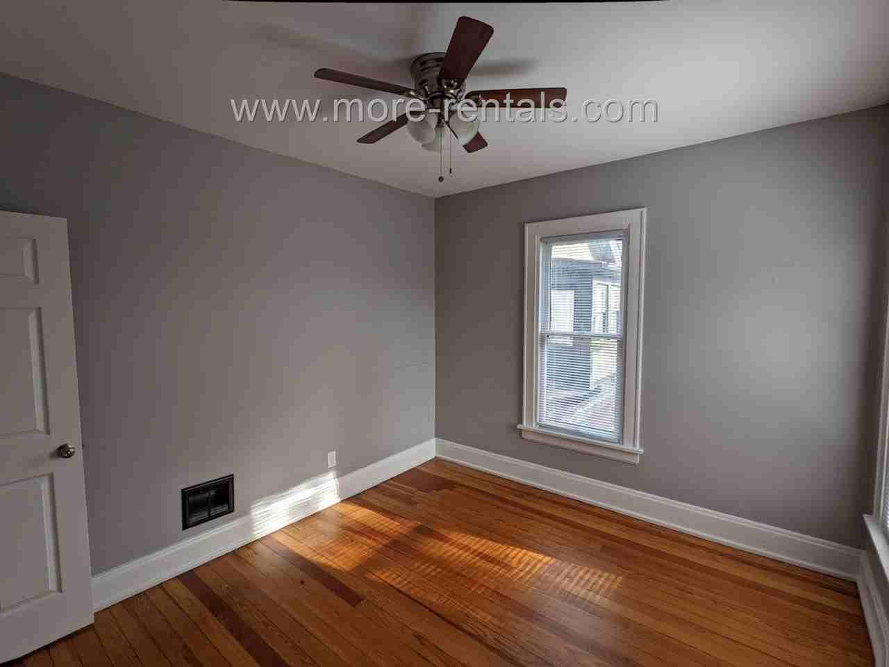 1825-27 Bryden Ave - Photo 2 of 25