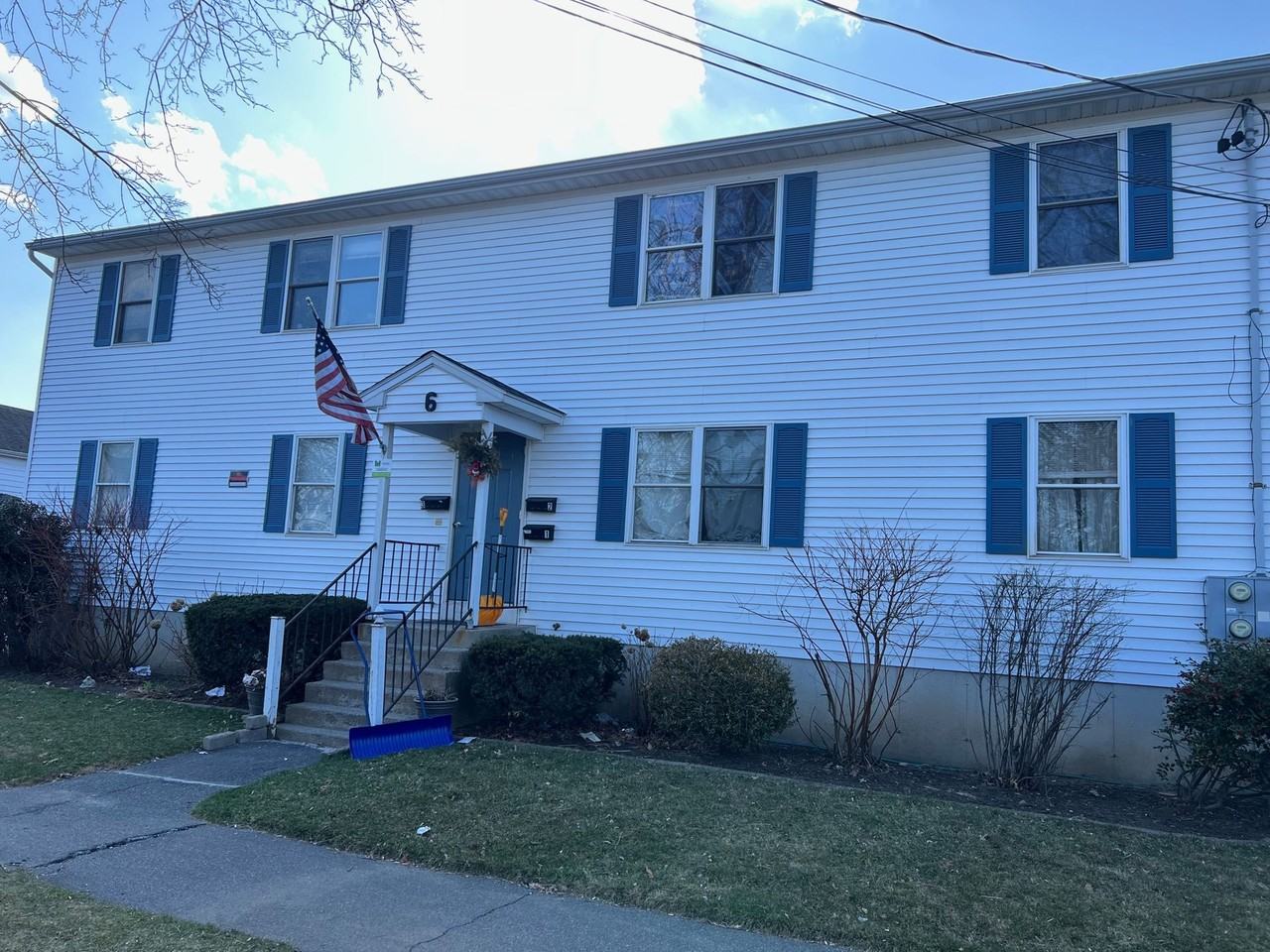 6 Maple St- South Hadley - Photo 5 of 10