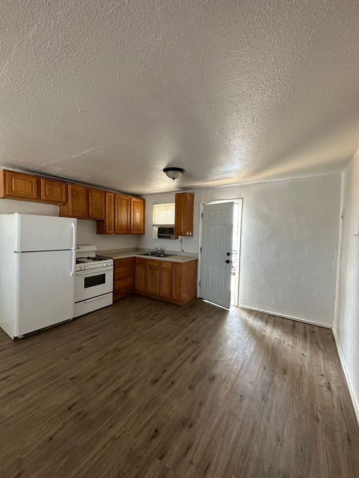 1001 Walnut - Photo 2 of 7