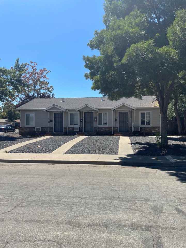 1780 6th Ave - Triplex - Photo 3 of 3