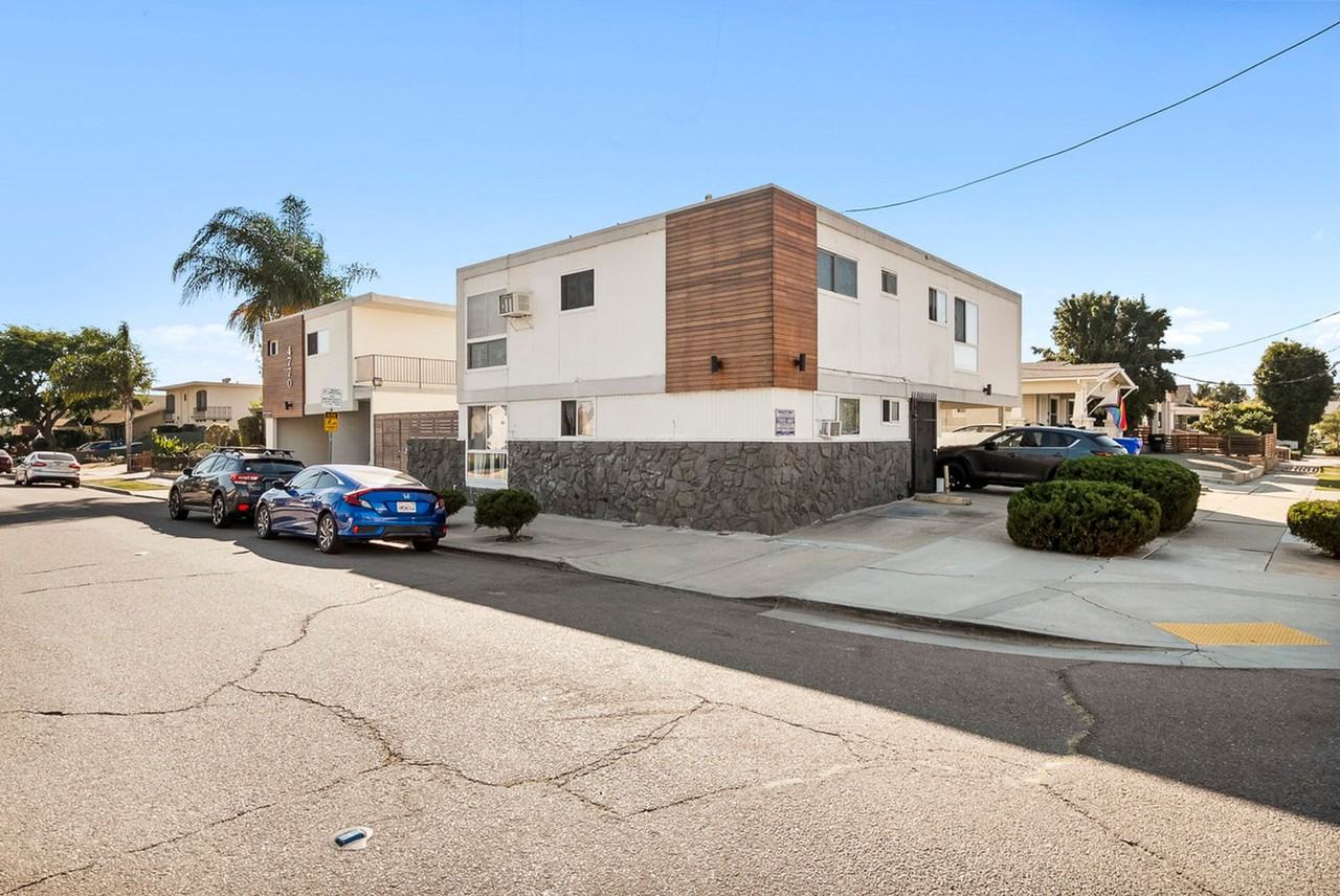 32nd Colliers - Photo 2 of 2