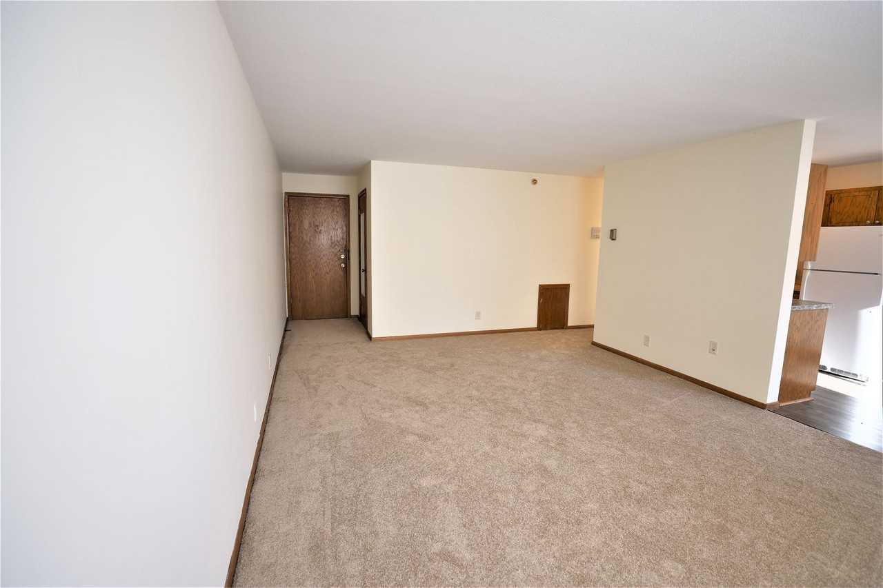 6300 York Apartments, LLC - Photo 7 of 25
