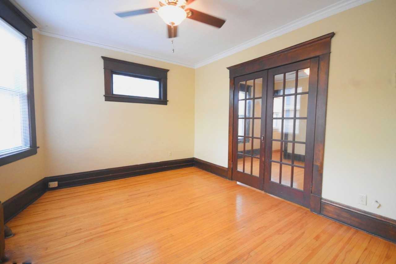 265 Dayton Ave S - Photo 2 of 25