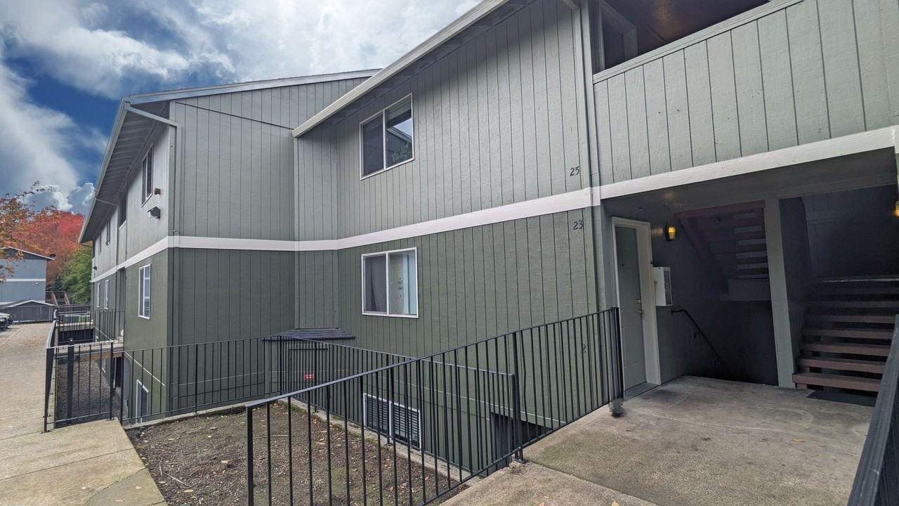 Ford Street Court - Photo 6 of 50