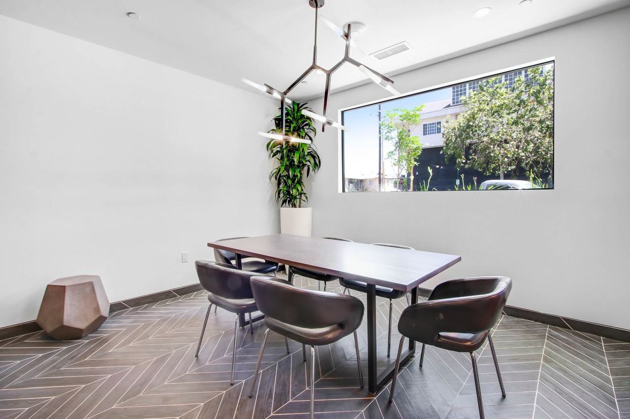 Tujunga55 - Photo 5 of 25