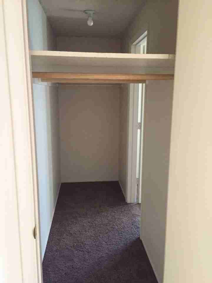 485 LINDEN - Photo 6 of 7