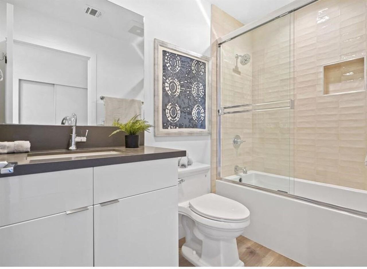 Craner- New Apartment Homes - Photo 7 of 7