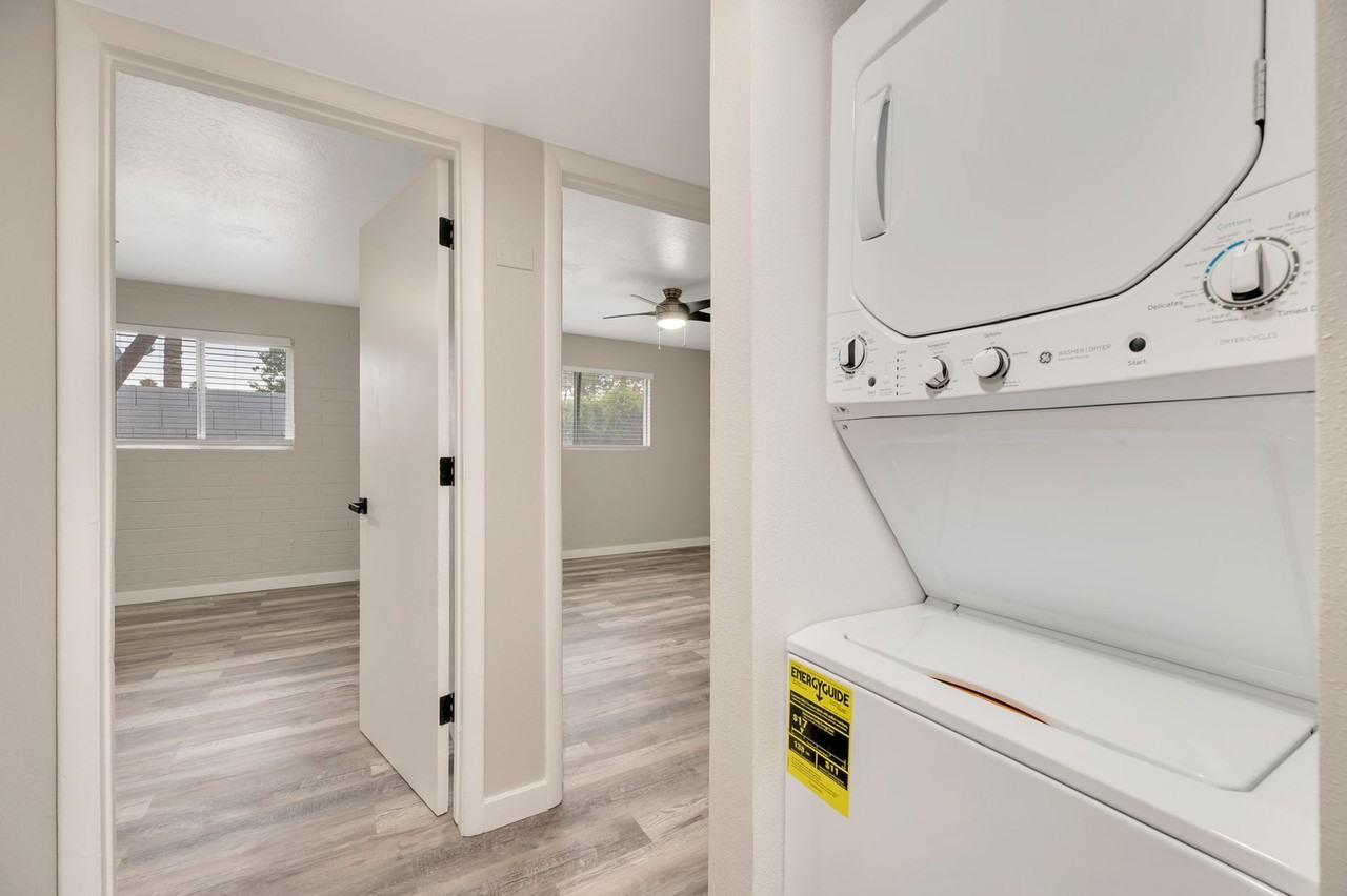 Granada - Photo 3 of 15