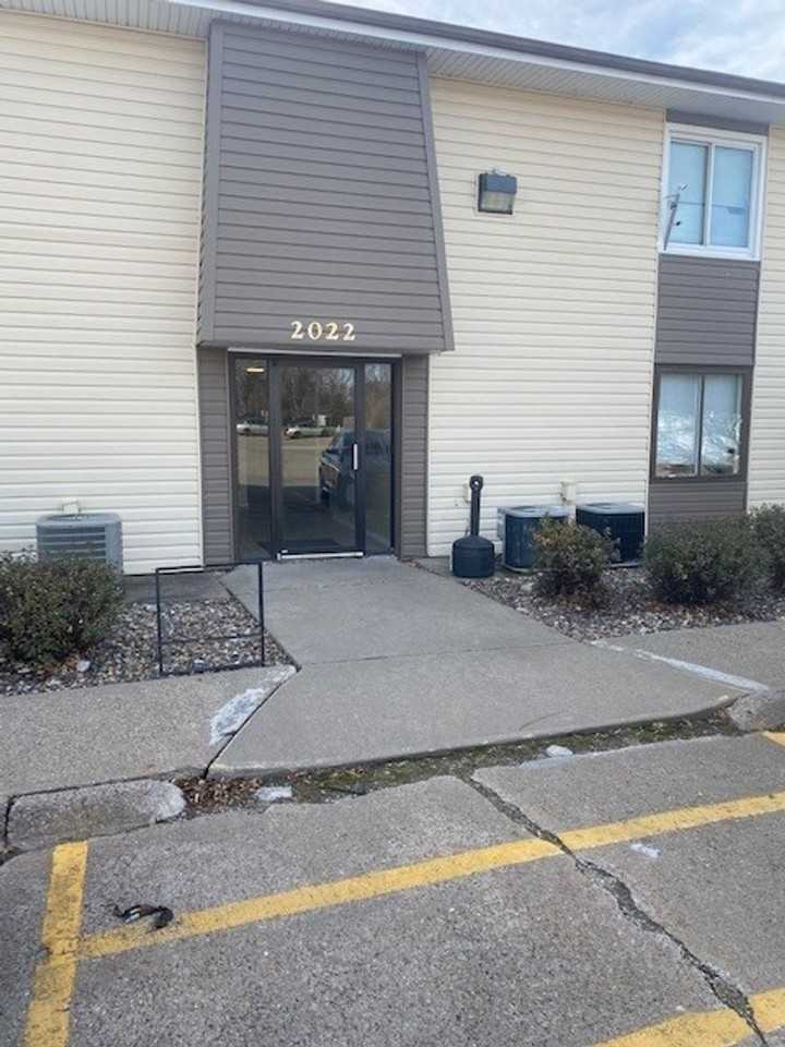 MORT II- 2022 NW Hickory Ln. - Photo 6 of 11