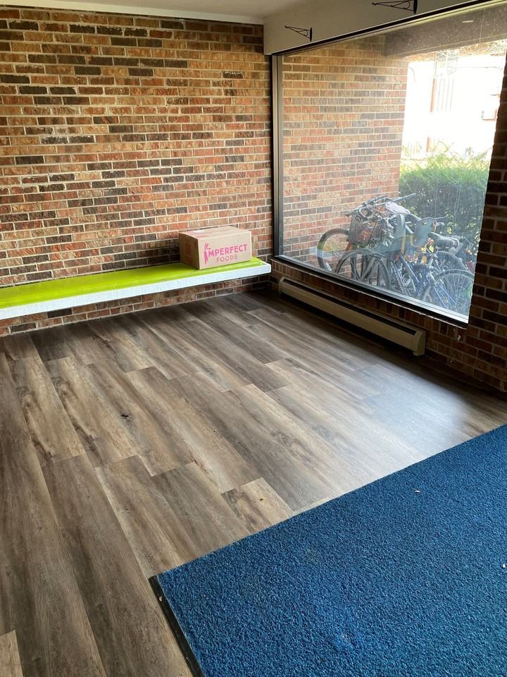 West Lake Cove Apartments - Photo 3 of 44