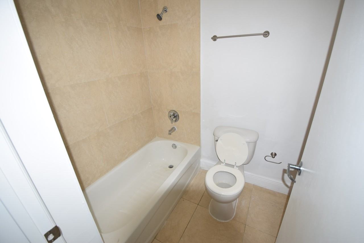 4137 English Oak - Photo 4 of 46