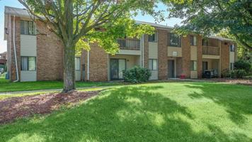 featured image of 30250 W 12 Mile Rd