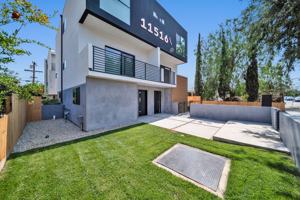 featured image of 11516 Victory Blvd