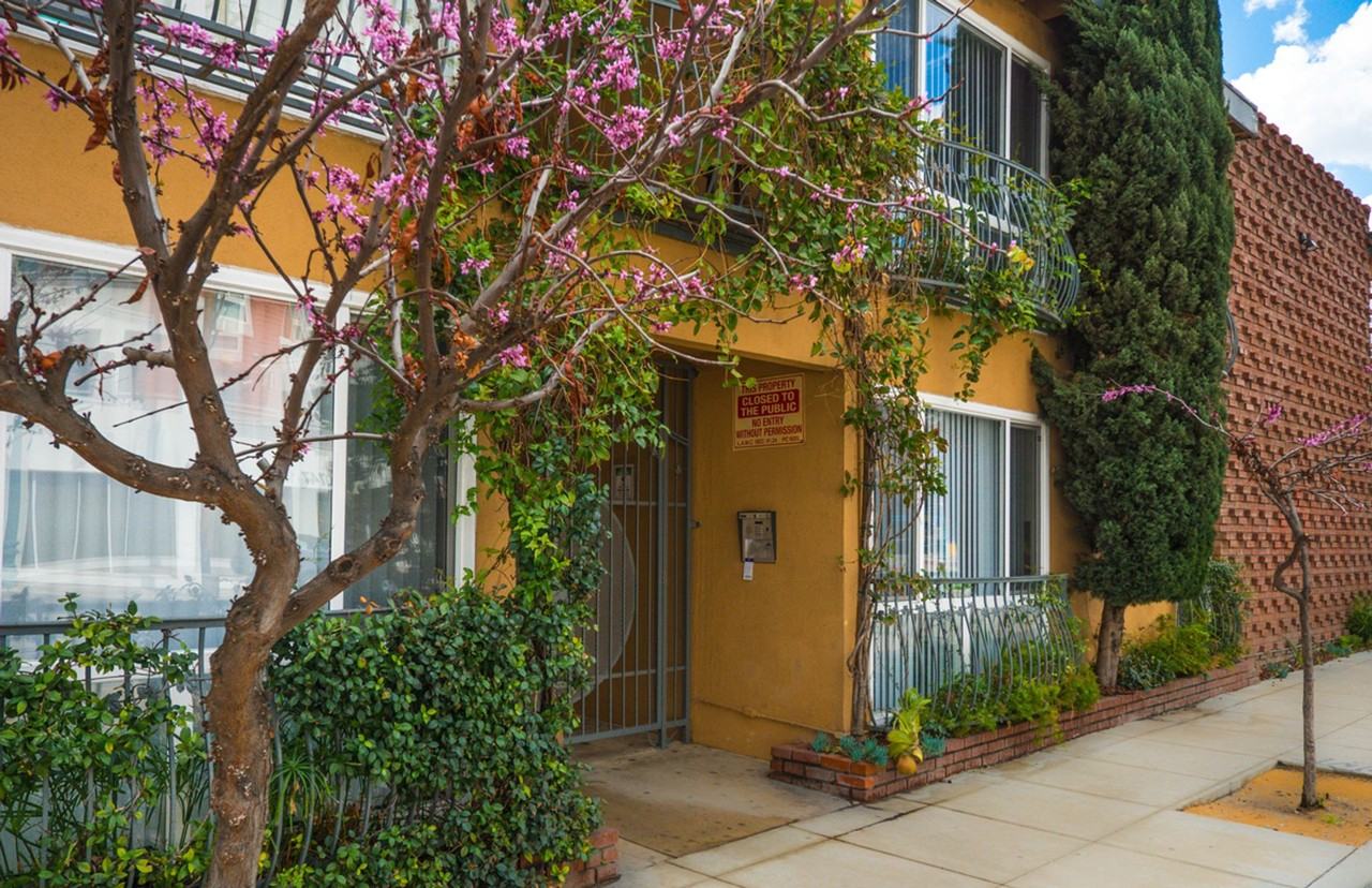 10736 Magnolia Blvd - Photo 7 of 7