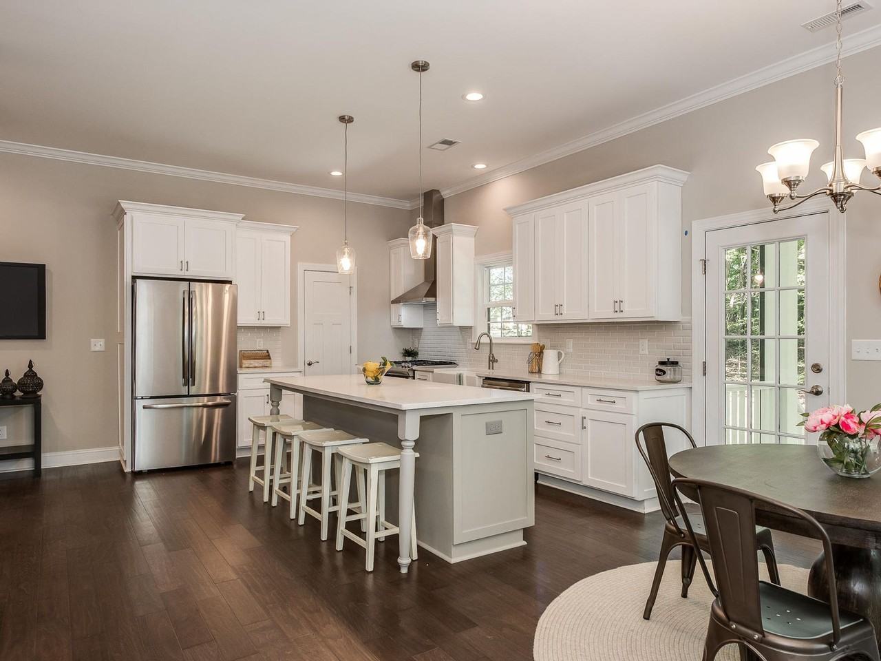 5919 Hemby Road - Photo 3 of 10