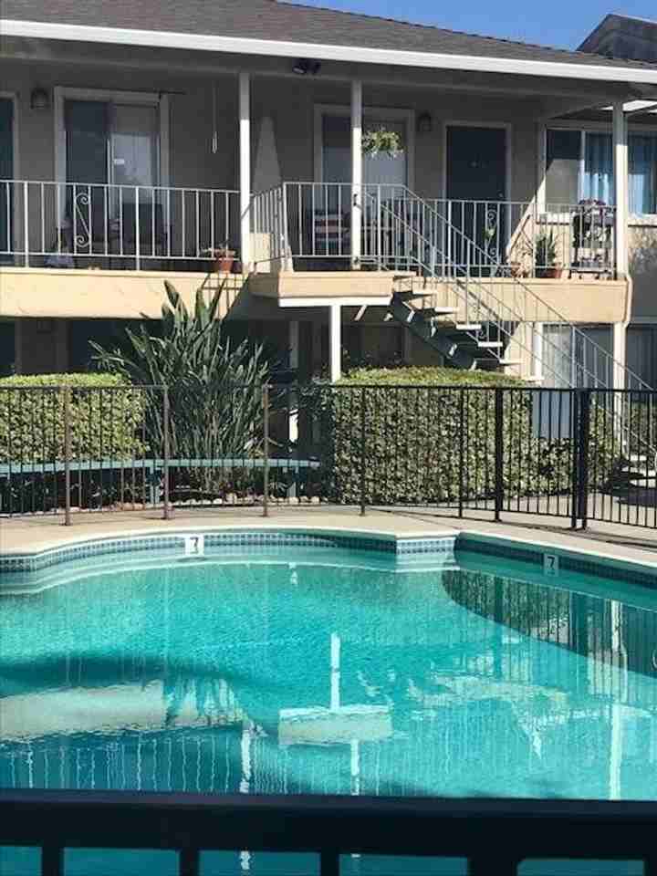 044- Villa Oaks - Photo 2 of 15