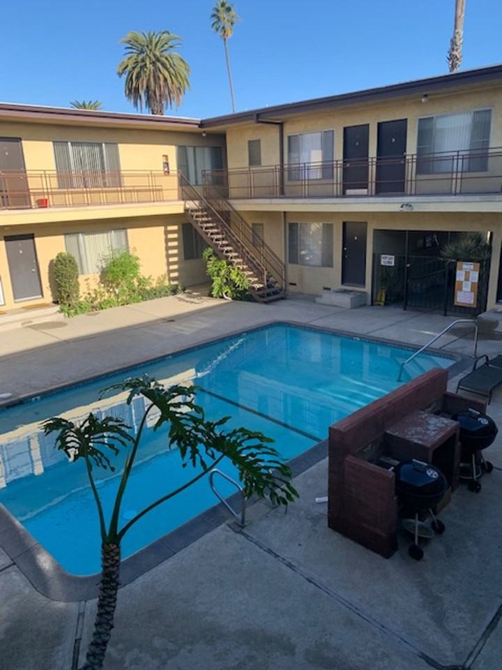 w3729 - Photo 2 of 4