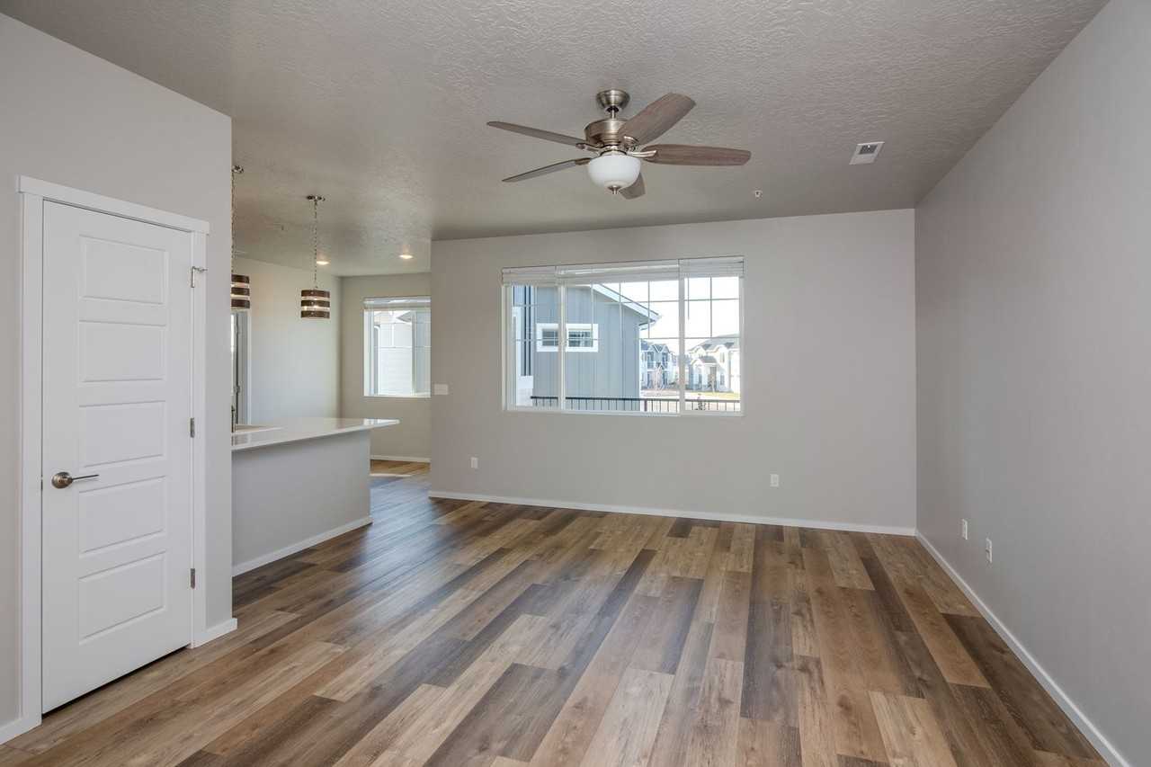 Arbor Ridge Villas - Photo 7 of 19