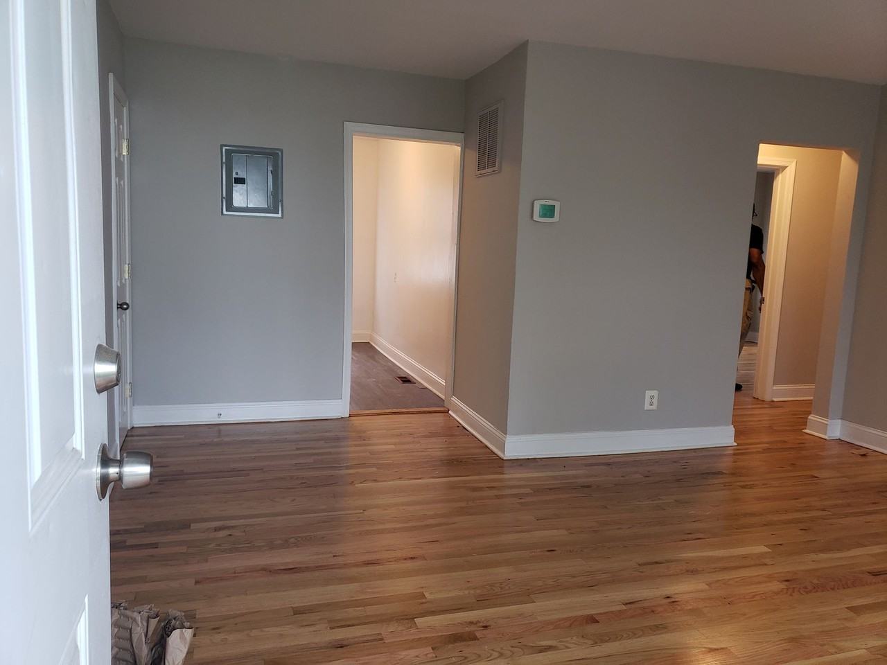 Gardens Apartment - Photo 3 of 9