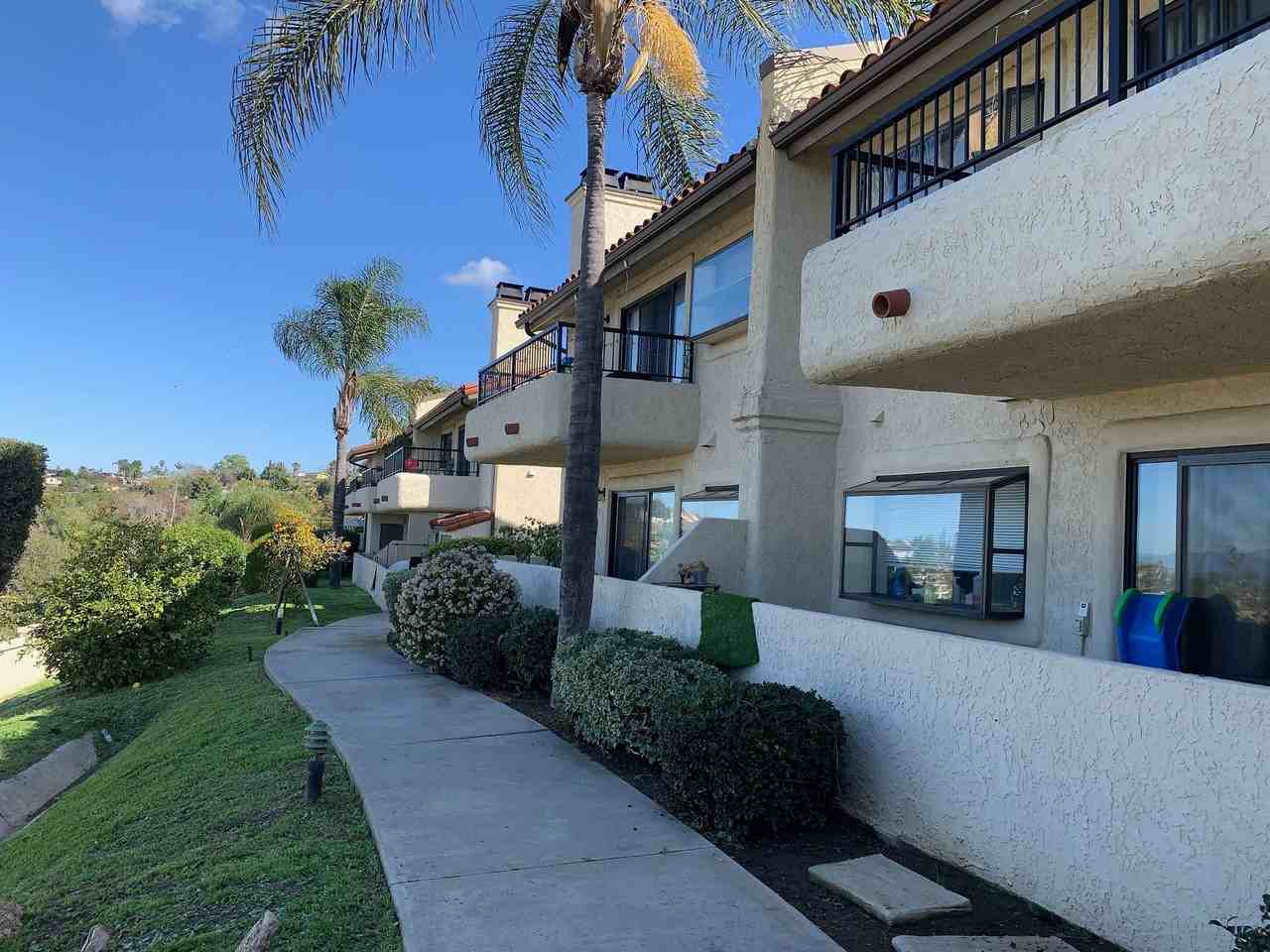 Villa Las Brisas Apartments - Photo 5 of 11