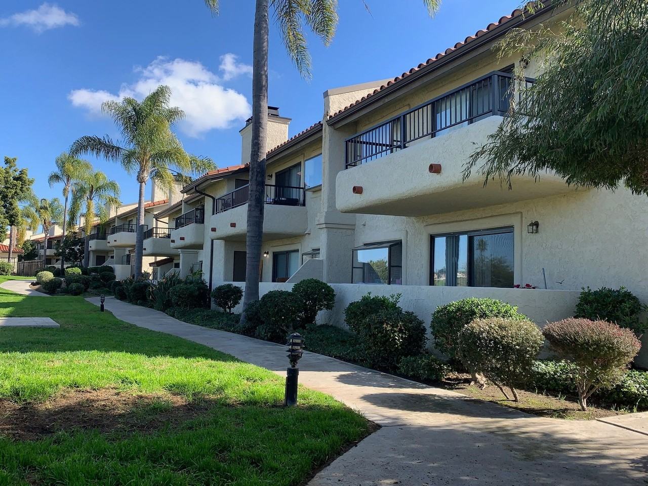 Villa Las Brisas Apartments - Photo 6 of 11