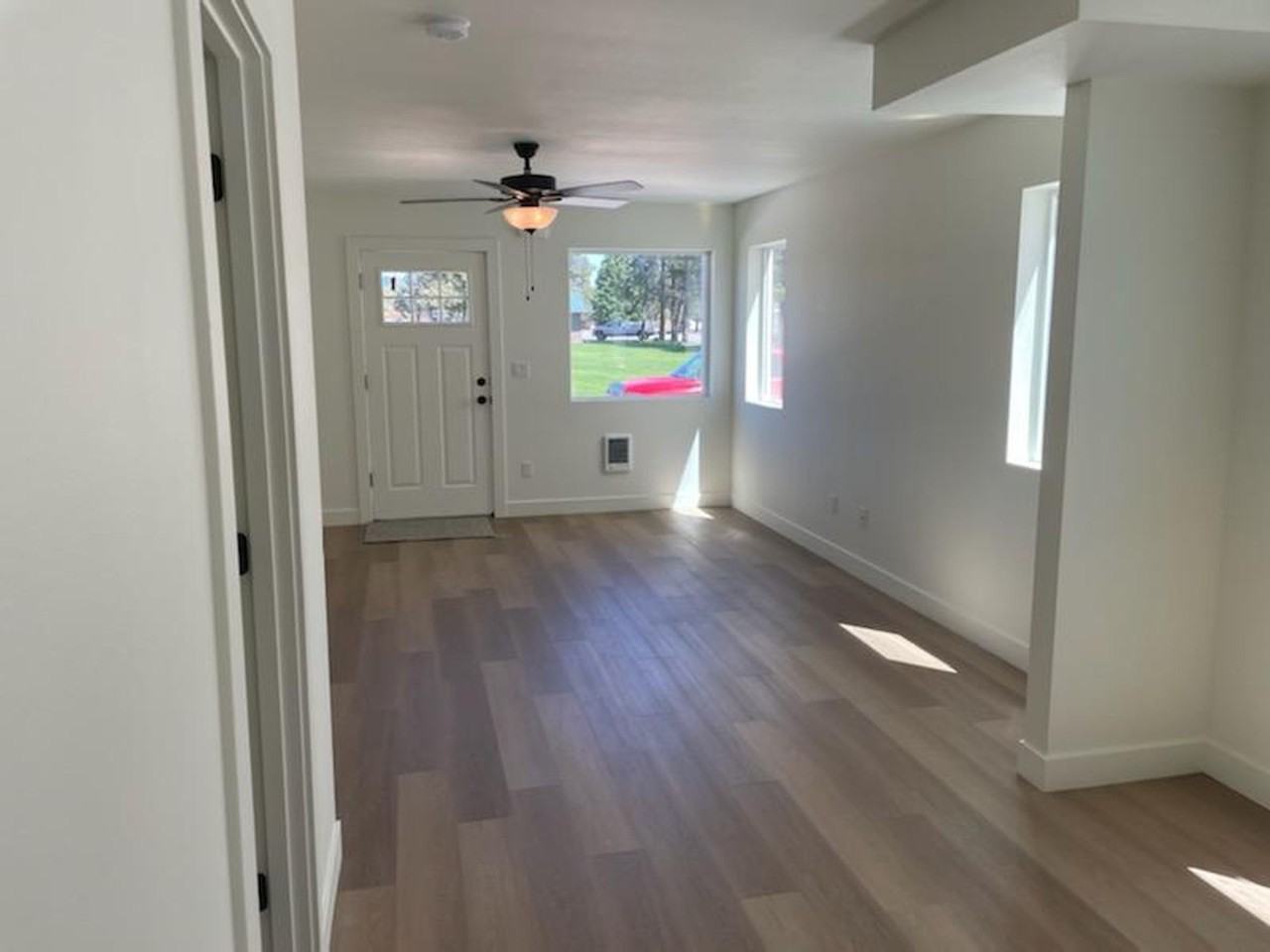 Two Bedroom townhouse with a Garage! - Photo 5 of 15