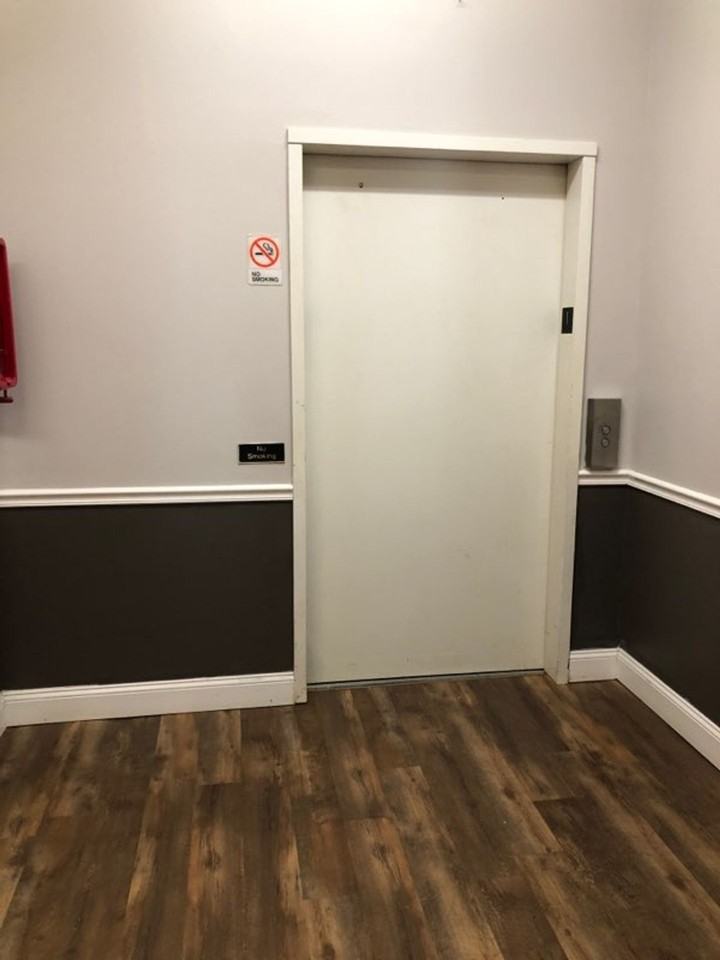 Barclay Square - Photo 4 of 5